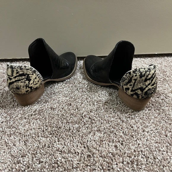 SHY TOWN by Diba True booties, 9.5 - Picture 5 of 10